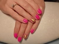 nails