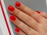 nails