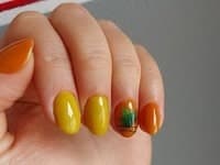 nails