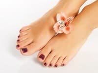 nails